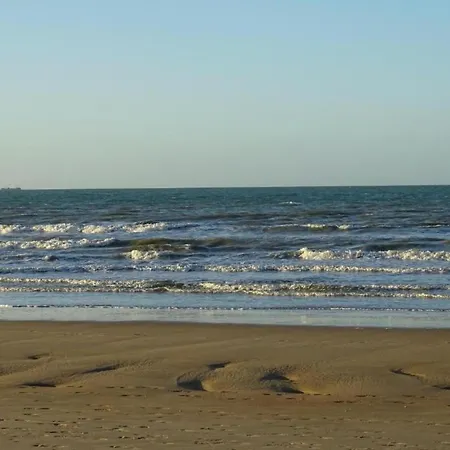 Apartment In Nieuwpoort With Sea Views 아파트 니우포르트